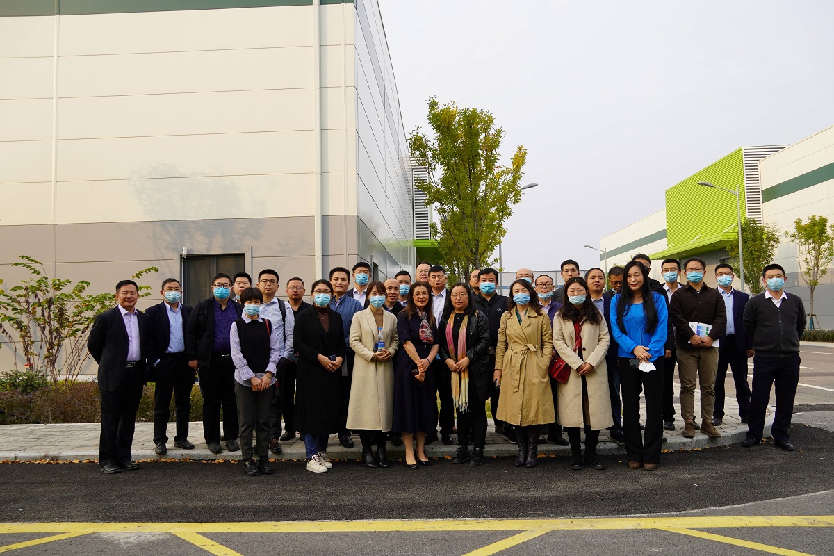 山东省房地产商会秘书长张少辉及会员单位建筑设计负责人莅临格林堡考察调研