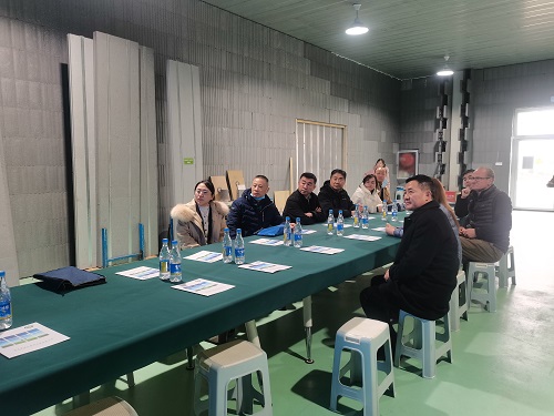 济南市城乡建设发展服务中心标准造价站站长张波带队至格林堡考察调研