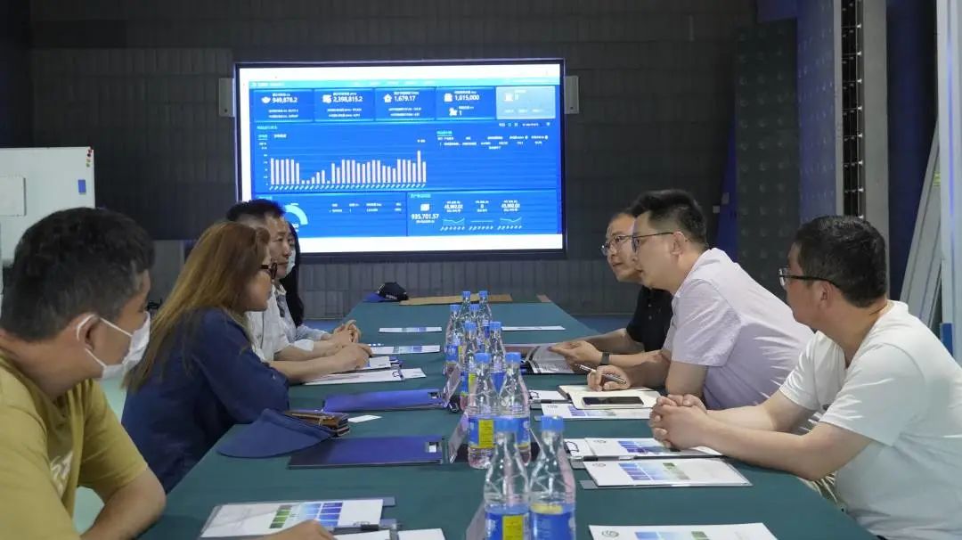 华润山东新能源公司、新泰经济开发区投资促进三部有关领导莅临格林堡参观考察