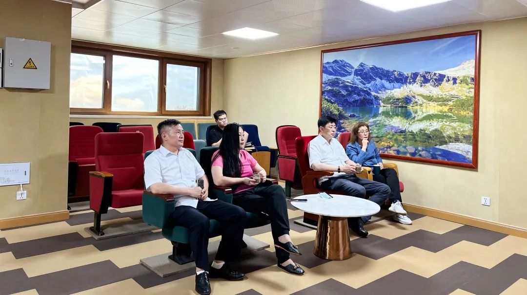 山东省工业和信息化厅绿色发展推进处处长孟繁华一行莅临格林堡考察调研