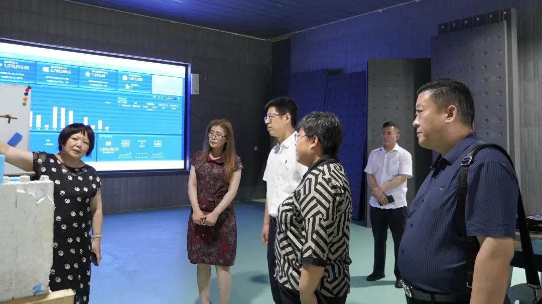 潍坊市峡山区党工委委员、管委会副主任孙超一行莅临格林堡考察调研