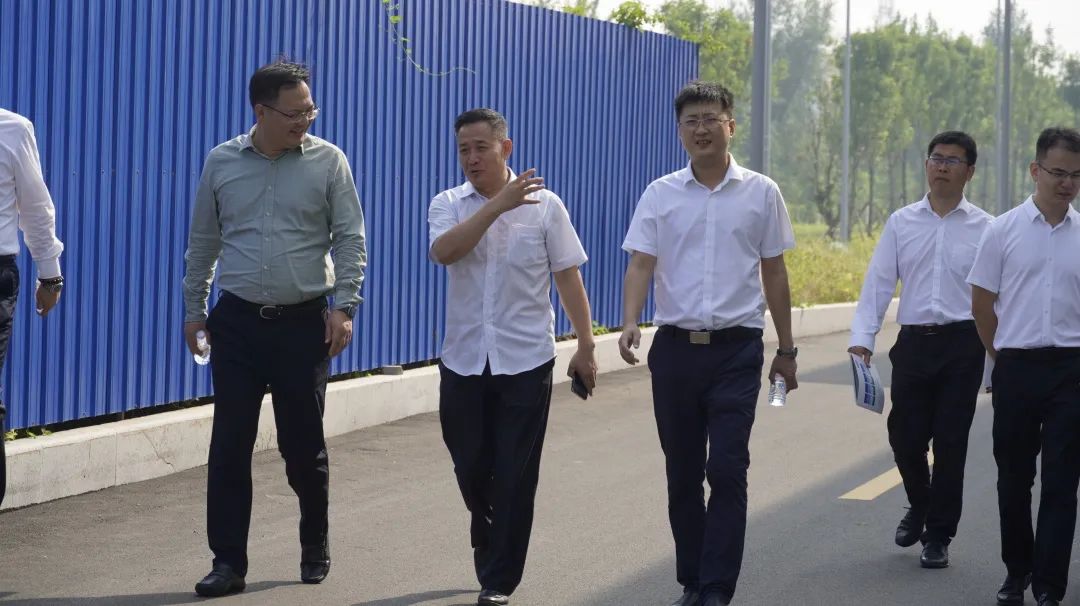 中建绿色建筑产业园（济南）有限公司总经理吴清龙、中建八局第一建设有限公司设计研究院院长王洪涛带队莅临格林堡参观考察