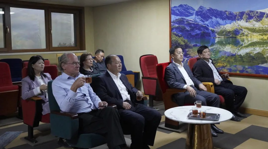 全国市长研修学院 (住房和城乡建设部干部学院)党委书记全河一行莅临格林堡考察调研