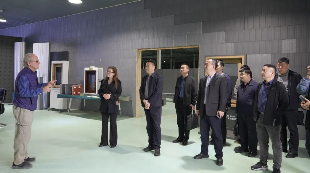 中国建筑节能协会建筑节能技术推广工作委员会及日照市住房和城乡建设局有关领导莅临格林堡考察调研