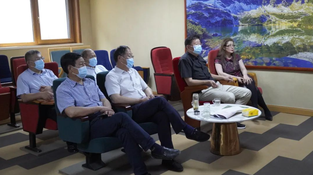 滨州国资委、市属国有企业管理服务中心、城建集团有关领导莅临格林堡考察调研